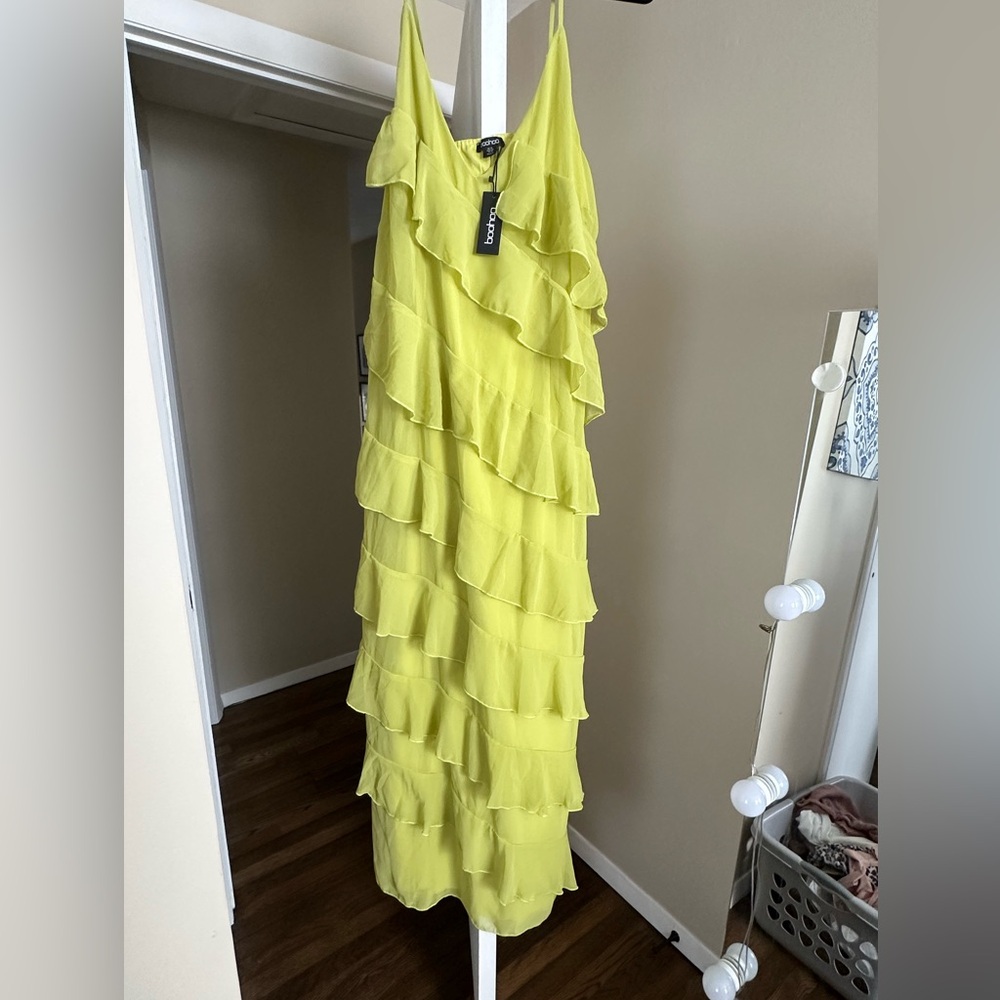 BRAND NEW | Elegant Lime Green Ruffled Dress